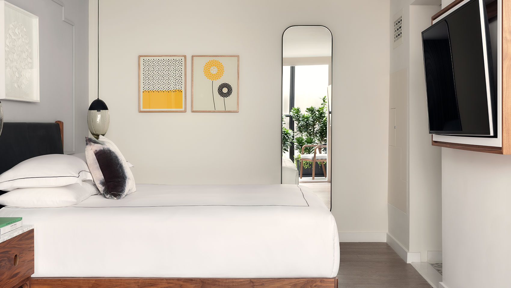 One Bedroom Spa Suite Bed
